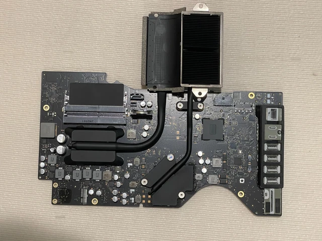 iMac 21.5" A1418 4K Mid 2017 - 3.0GHz i5-7400, RADEON PRO 555 2G LOGIC BOARD.