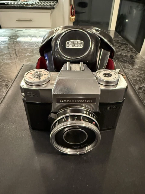 ニコン NIKON AF-S 18-300mm F3.5-6.3 G ED VR 35mm Cameras, Vintage Cameras, Vintage Movie & Photography