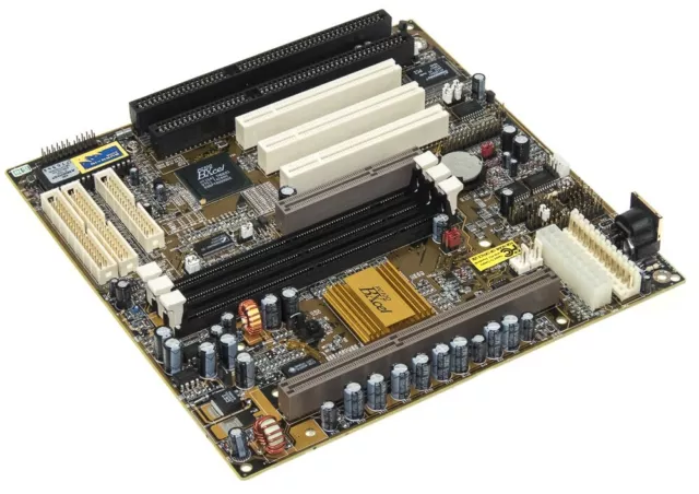 PC Chip M726 Slot 1 3x Sdram 2x Isa 3x PCI Matx Scheda Madre