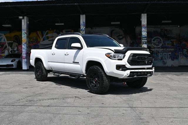 2018 Toyota Tacoma SR5 V6