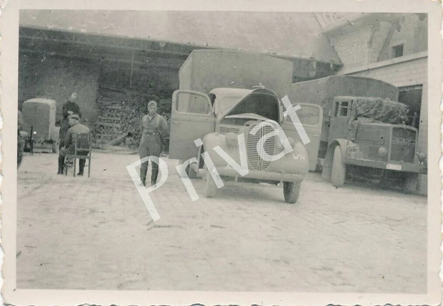 FOTO 9 SOLDATEN der Wehrmacht im VW Kübelwagen PKW auf Fahrt in Russland EUR 83,12 - DE FOTO 9 SOLDATEN der Wehrmacht im VW Kübelwagen PKW auf Fahrt in Russland EUR 83,12 - DE