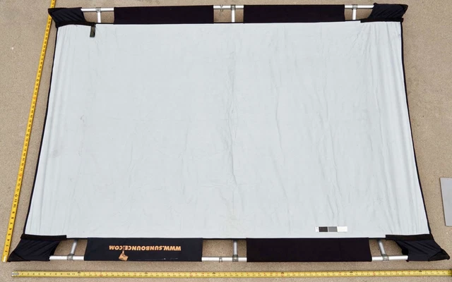 Sunbounce Sun-Bounce Pro Reflector with Black/White Screen (4x6)