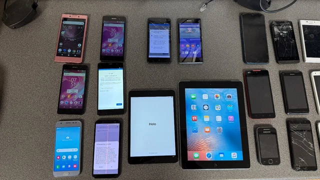 LOT TÉLÉPHONE PORTABLE hs EUR 500,00 - FR
