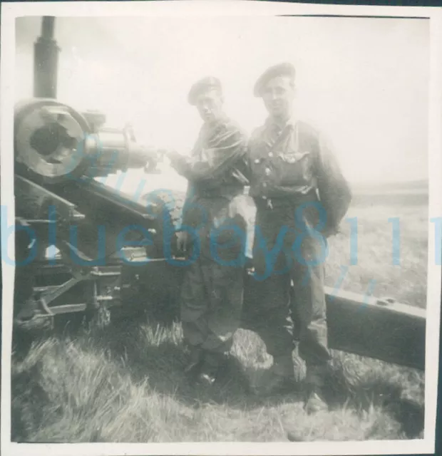 1950S BRITISH ROYAL Artillery Soldiers breech artillery gun training ...