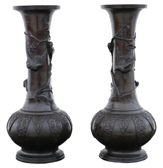 Antique fine quality very large pair of Japanese bronze vases 19th Century Meiji