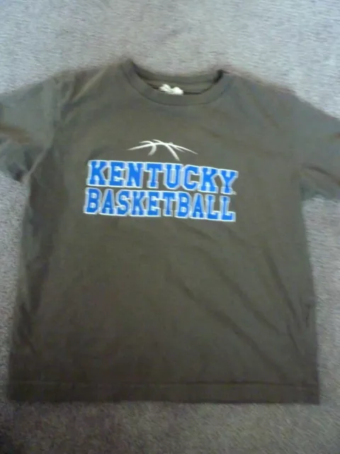 Kentucky Wildcats T Shirt Youth 3 Small Boys Kids NCAA UK Cats Basketball