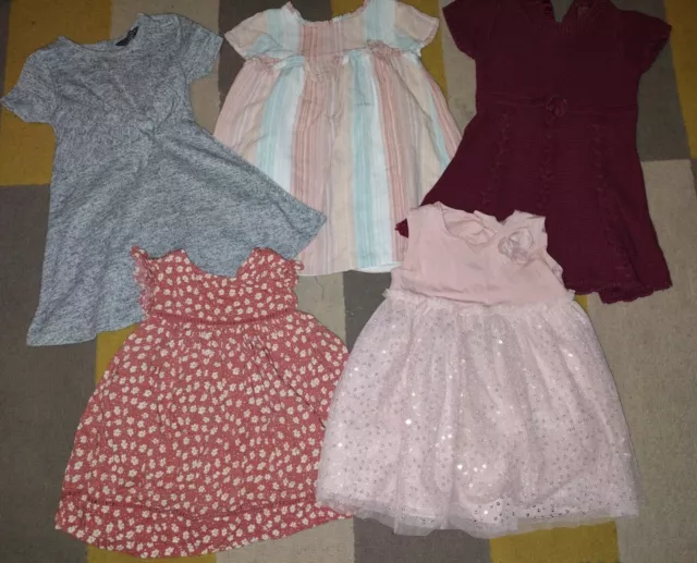 Pacchetto di 5 splendidi abiti per bambine 9-12 mesi ottime condizioni J