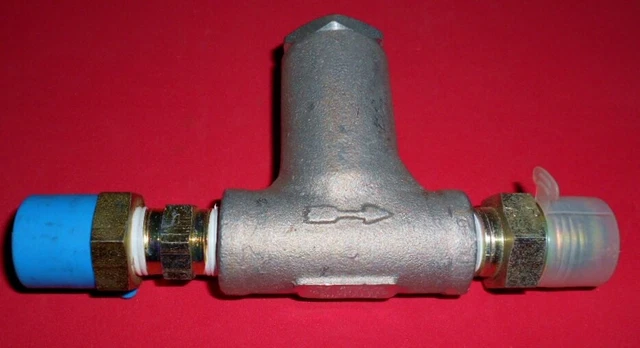 NOS 1/2 Inch  ATW  AL IN LINE STRAINER  Spraying Systems Co. With extra fittings