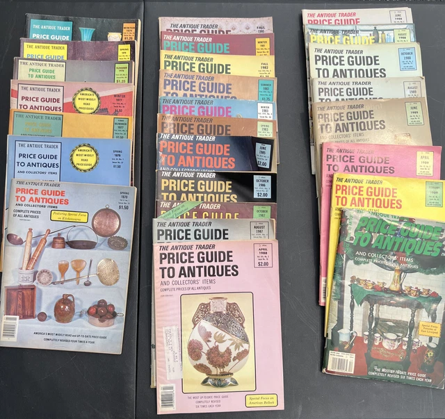 The Antique Trader Price Guide to Antiques Lot (26)