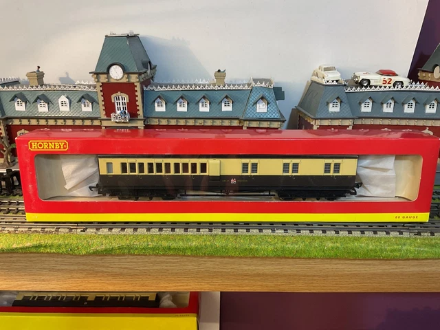 HORNBY OO GAUGE R4223 GWR Clerestory Brake Coach 3325 - New Boxed £24. ...
