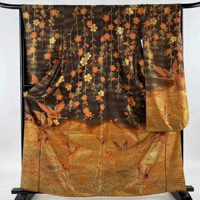 # JAPANESE KIMONO / ANTIQUE KIMONO / Furisode A001