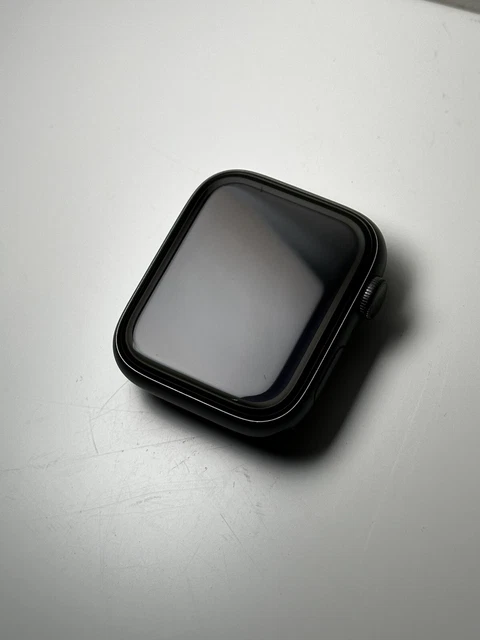 APPLE WATCH SERIES 6 (GPS) Nike 44MM Aluminium Case in Space Grey