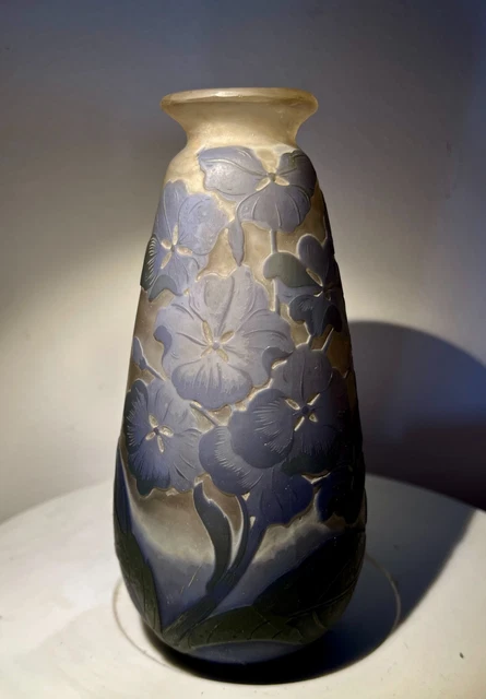 Vase réplique d'après gallé vase en verre antique dé style