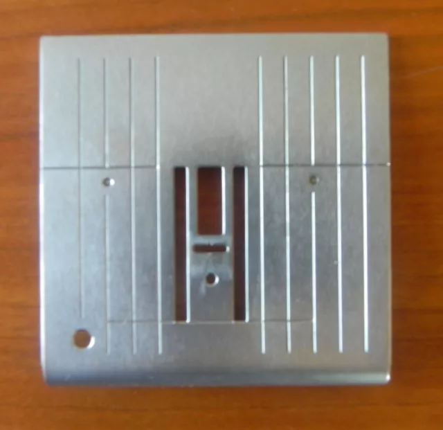 Placa De Punto Bernina Zig Zag 5,5 Mm Usada Con Un 1130 Suavemente Usada