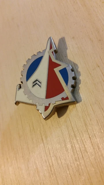 RARE INSIGNE ARMEE AIR Escadron Soutien Technique Aéronautique 300