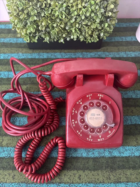 VINTAGE BELL SYSTEMS Series 500 Rotary Desk Phone in Dark Red Faded 616 ...