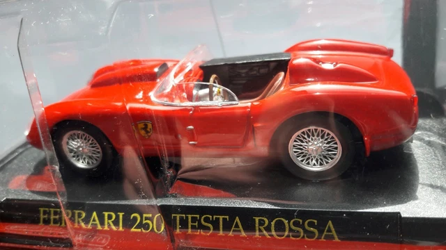Miniature Ferrari 250 TR Testa Rossa Rouge – Échelle 1/43 – BANG 7107 – NEUF