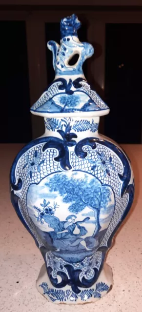 Antique Dutch Delft Urn Mark of Pieter Kocx De Grieksche A, 1701-1722 