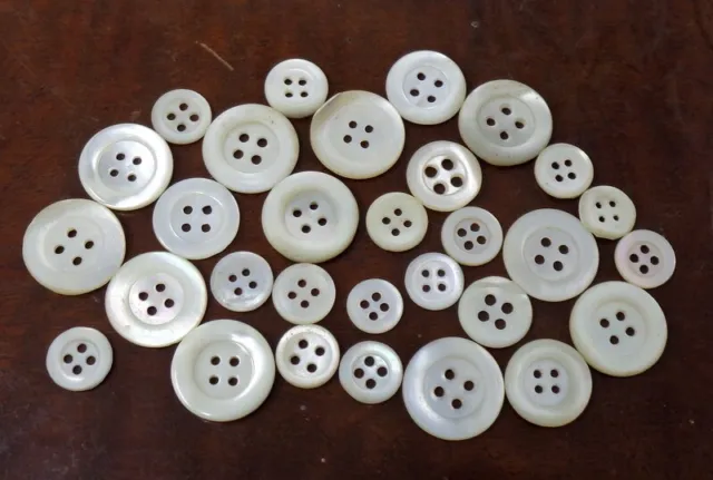 Lot de 30 Boutons anciens en nacre - Mercerie vintage