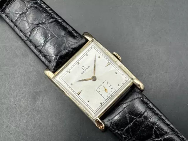 Vintage 1944 14kt Gold Omega Manual Wind Dress watch.