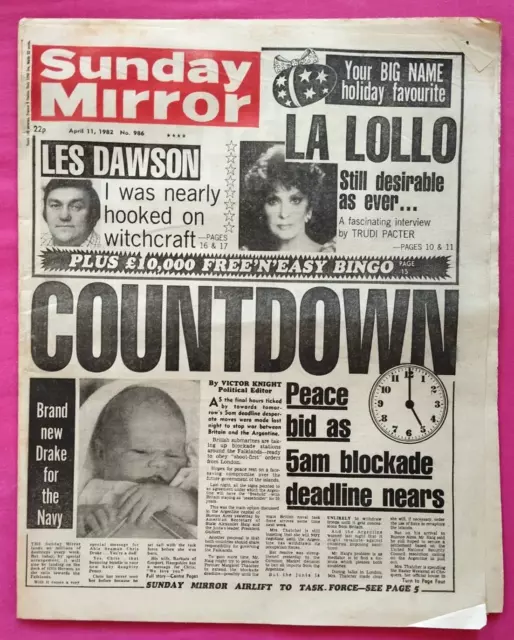 Sunday Mirror April 11, 1982, Countdown to the Falkland War, VGC.