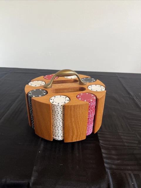 VINTAGE 1980 Spinning wooden poker chip 8 slot holder with poker chips!!
