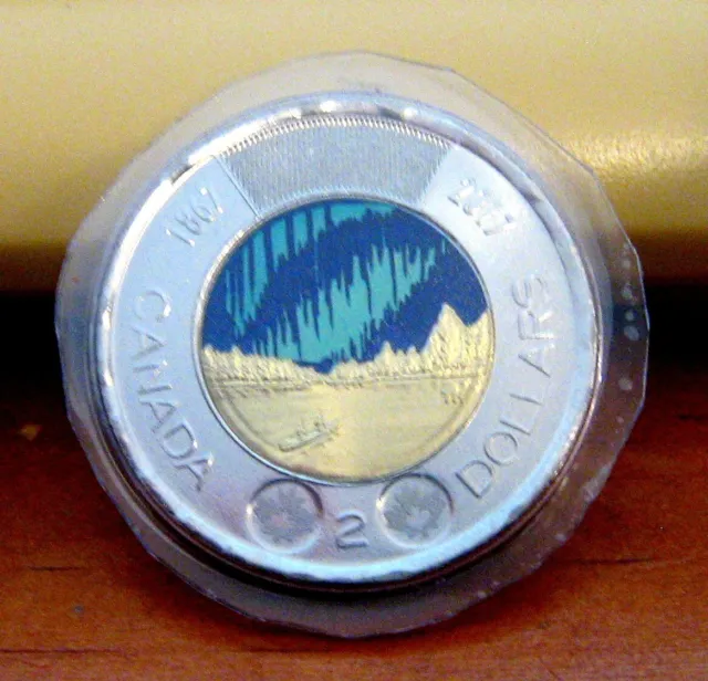 Canada 2017 BU Toonie Mint Sealed Plastic Colored 2 Dollar Glow in the dark coin