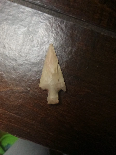 Very Nice Little Bottle Neck Stemmed Projectile Point
