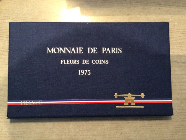 Coffret FRANCE FDC 1975 ( 9 Pièces dont la 50 Francs HERCULE ARGENT)