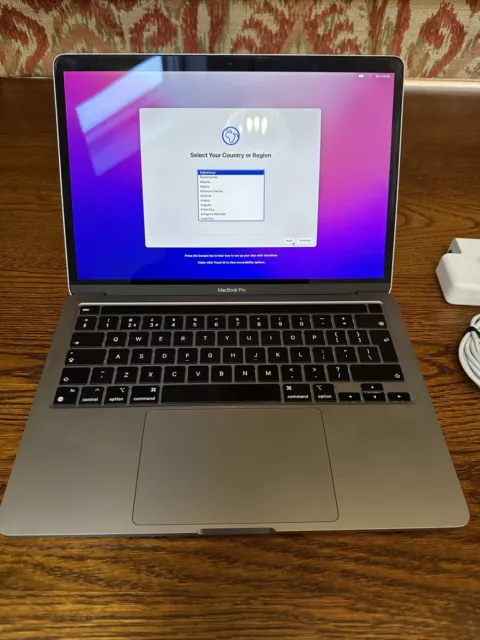Apple MacBook Pro M1, 2020 (13-inch, 8GB RAM, 256GB SSD) Space grey - Touchbar Apple MacBook Pro M1, 2020 (13-inch, 8GB RAM, 256GB SSD) Space grey - Touchbar