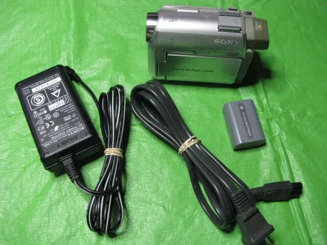 SONY HANDYCAM DCR HC Mini DV Camcorder   Record Transfer Watch