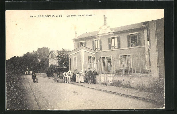 CPA Ermont, La Rue de la Station, vue de la rue