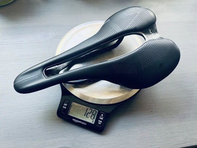 selle italia slr kit carbonio flow saddle with carbon rails