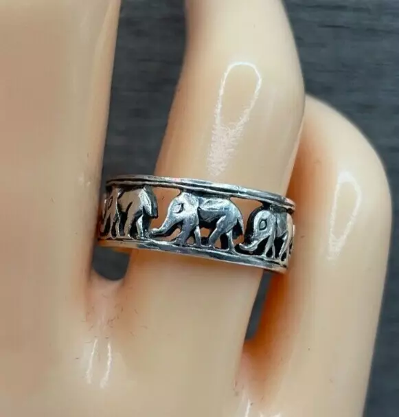 Vintage 925 Sterling Silver Nose to Tail Marching Elephant Ring