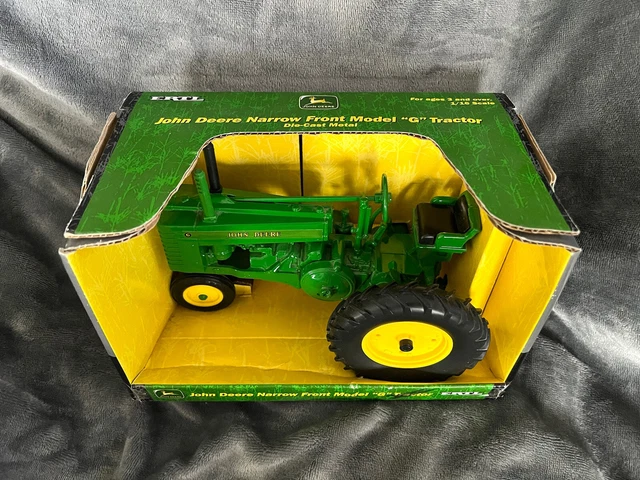 Toy Ertl  1/16 Scale John Deere Narrow Front Model "G" Tractor Die-Cast #5104