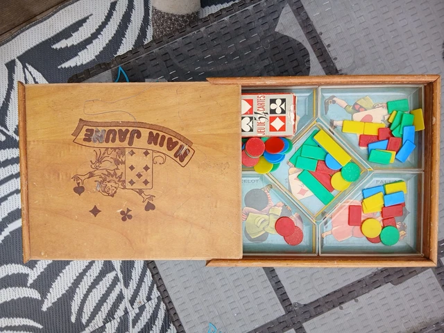 Jeu société ancien Nain Jaune bois jetons pub os vintage sur pieds 1920