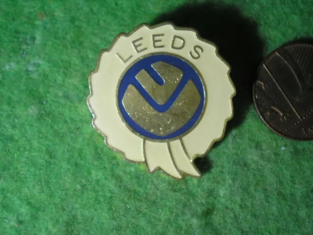 * Leeds United F.C. / Rare Badge *
