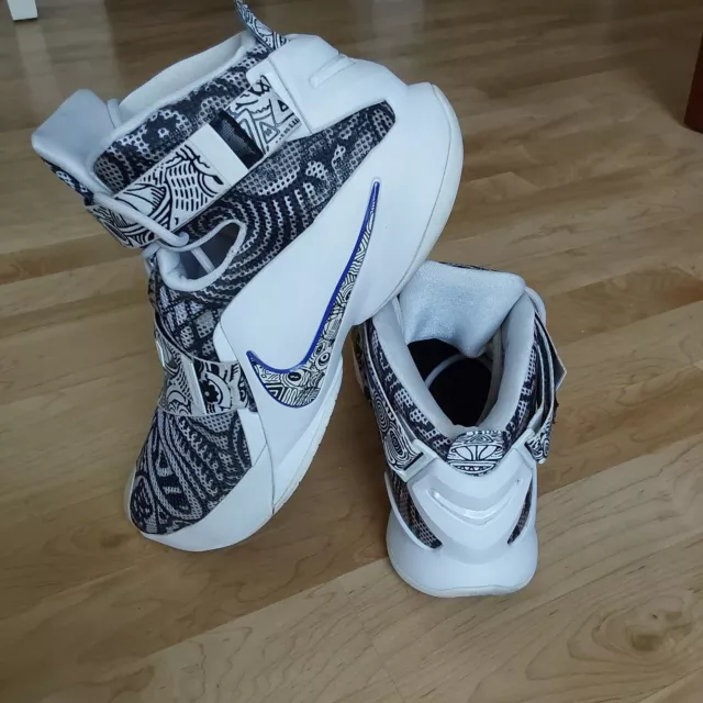 Freegums x zoom shop lebron soldier 9 black white