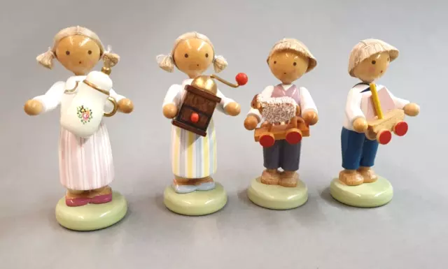 Original ERZGEBIRGE Flade 2x Mädchen 2x Junge Holz Sockel Figuren Deko Ostern