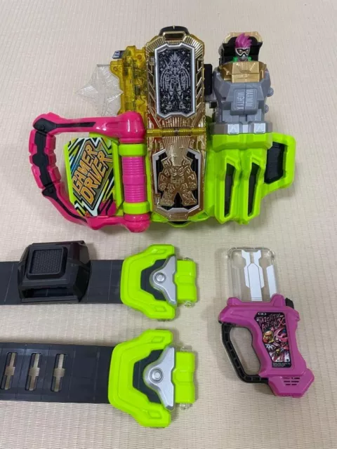Kamen Rider Ex-aid Gamer Driver DX Hyper Muteki Maximum Mighty X Gashat BANDAI