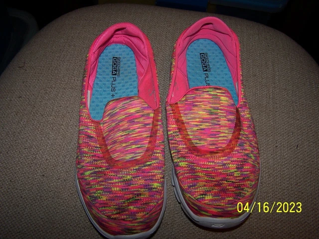 Skechers GOGA Plus Go Walk 3 Women's Shoe Size 8