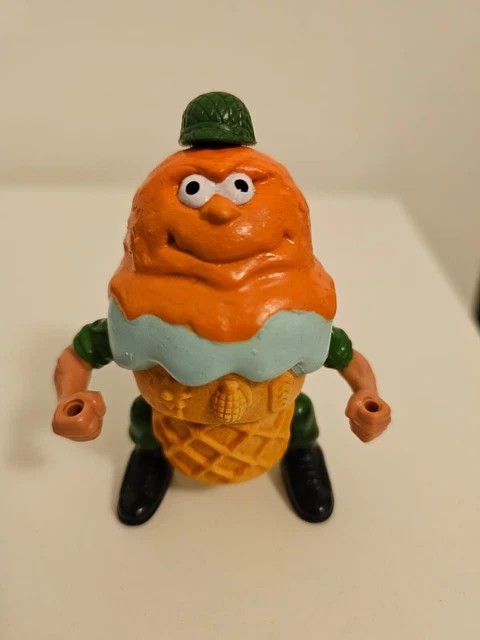 Sergent Scoop Ice cream, Vintage 1988 MATTEL FOOD FIGHTERS Figurine