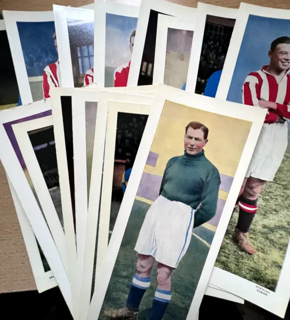 Full Set of 16 Topical Times 1930's large size Colour Football cards 9cm by 25cm