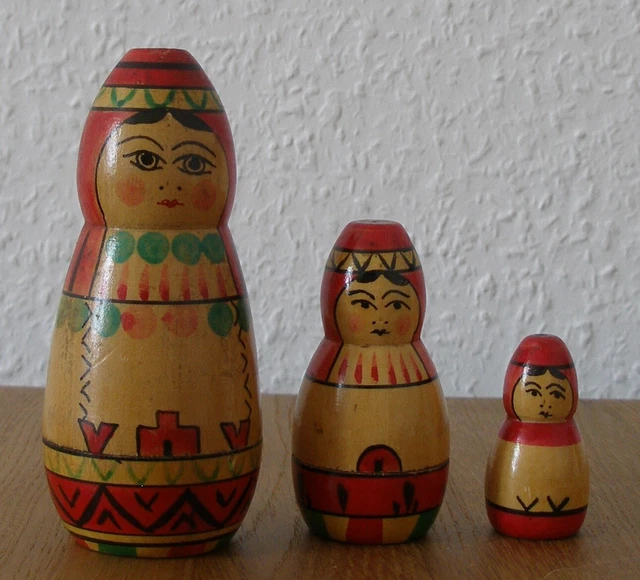 Russische Matrjoschka, Matrioschka, Matroschka. Babuschka! 3 Puppen. ALT & SCHÖN