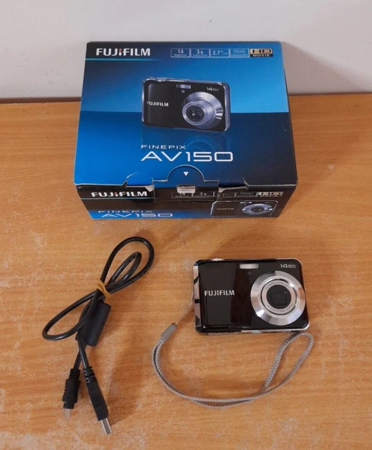 Fujifilm FinePix AV150 14MP Compact Digital Camera Black Faulty Spares or Repair