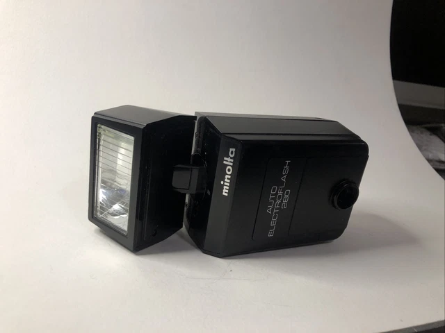 Konica Minolta Auto Electroflash 280 Shoe Mount flash tilt and rotate