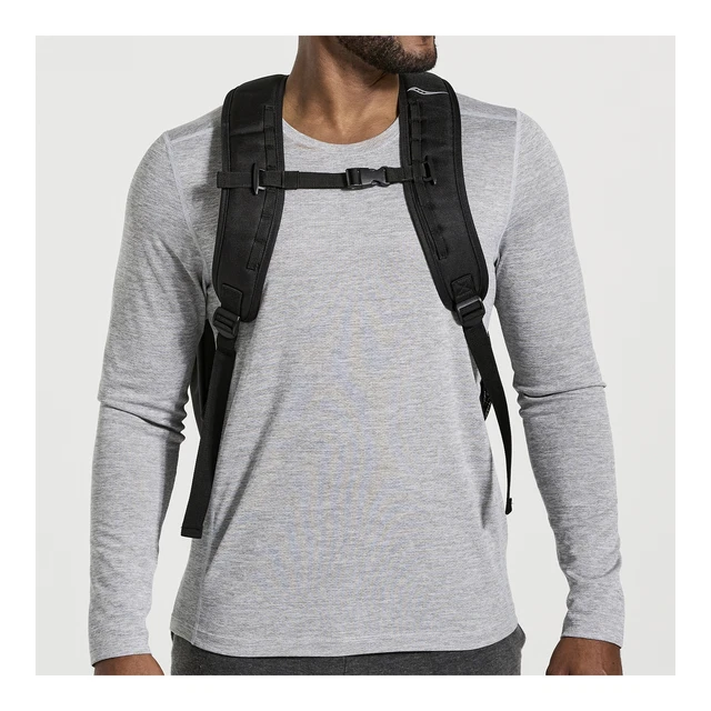 Saucony Unisex Overhaul Zip Pack Black One Size  Accessories
