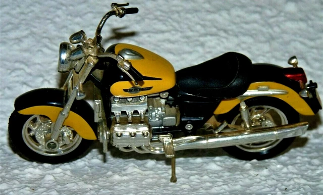 Maisto Moto 1/18 Honda F6C Tbe