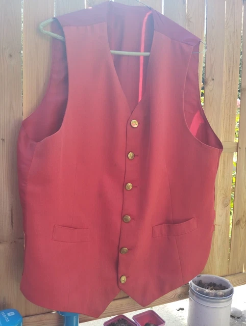 GILET DE VENERIE de couleur geranium avec six boutons. Element de chasse. EUR 100 00 PicClick FR