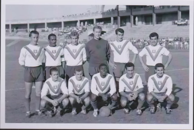 Football   Photo Equipe De    Olympique De Lyon 1960/61 Reproduction